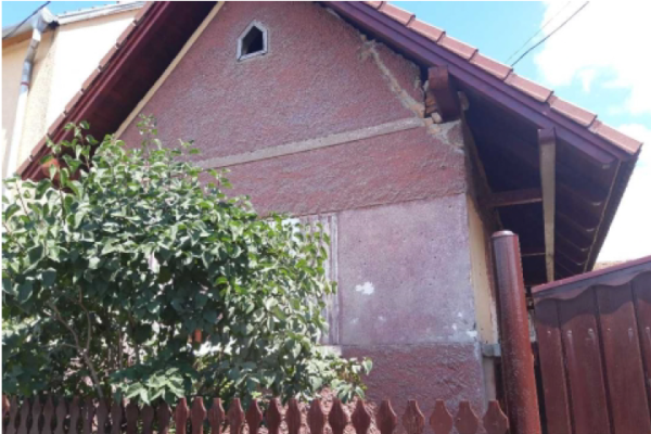 Cota de 1/2 din casa si teren sat Micfalau, jud. Covasna