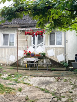 Cotă 3/16 din casă de locuit cu anexe gospodărești și teren intravilan, Municipiul Fălticeni, Județul Suceava