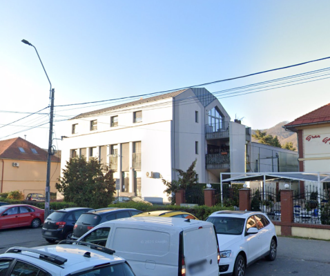 Cota de 1/2 din apartament 2 camere in Baia Mare, Strada Victoriei, Nr. 116A, mansarda, jud. Maramures