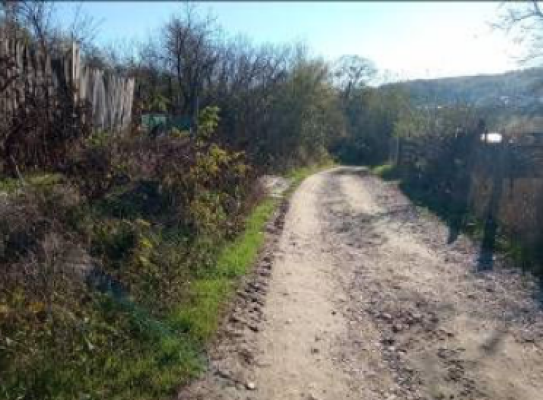 Cota parte determinata de 3/4 din Teren agricol extravilan in suprafata de 1350 mp, oras Filiasi, sat Fratostita