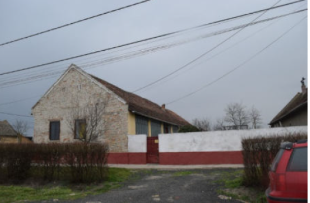 Casa regim P si teren intravilan situata in jud Timis  loc. Cenei