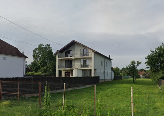 Casă + teren, Oraș Negrești-Oaș, str. Vraticel,  județul Satu Mare