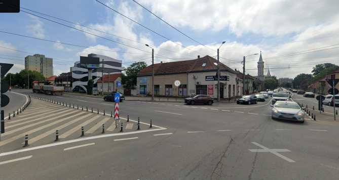 Spatiu comercial compus din 2 unitati si teren aferent situat in loc Satu Mare str Octavian Goga