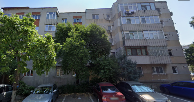Apartament cu 3 camere si dependinte, aleea Petru Rares, etaj 1, Caracal, judetul Olt