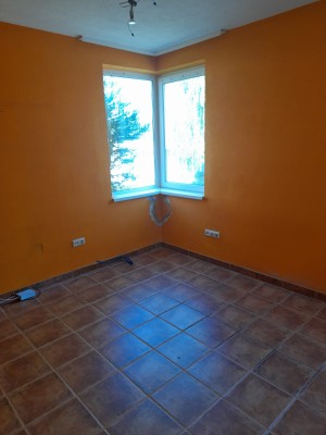 Casa D+P+E si teren in Petresti, str. Mihai Eminescu, nr. 67, jud. AB