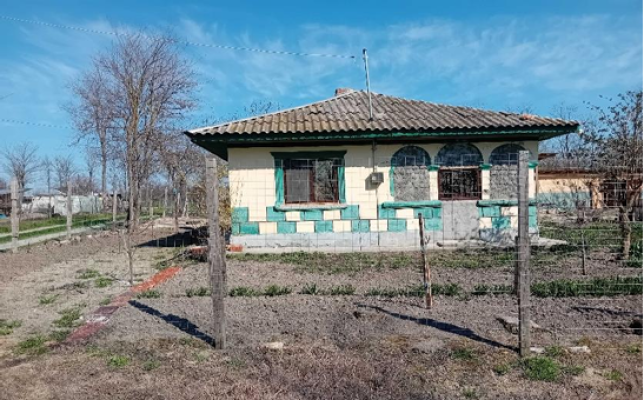 Cota 1/2 din casa plus teren, strada General Vasile Milea, comuna Gradistea, judetul Calarasi