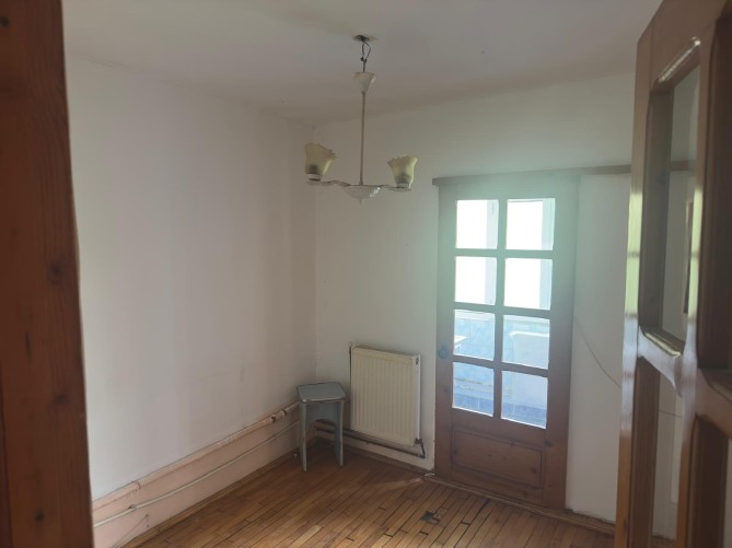 Apartament 2 camere si dependinte, blv. Constantin Brancusi, nr.11, etaj 2, Targu-Jiu, judetul Gorj