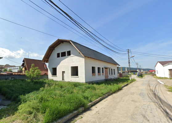 Cladire P+M si punct termic + teren in Albestri, str. Florilor, jud. Mures