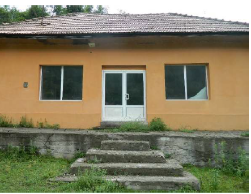 Spatiu comercial-magazin mixt cu teren