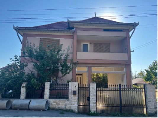 Cota de 3/8 din 1/2 din Casa P+E si teren in Pestis, jud. Bihor 5535596