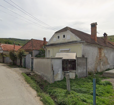 Casă si teren 2.412 mp în Teliu, jud. Brașov – Str. Cloșca