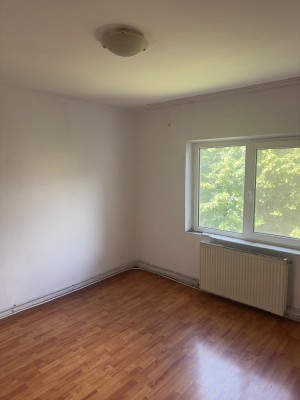 Apartament 2 camere si dependinte, blv. Constantin Brancusi, nr.11, etaj 2, Targu-Jiu, judetul Gorj