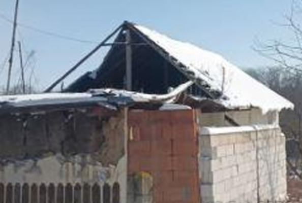 Cota 1/2 din casă de locuit și teren intravilan – Comuna Moldoveni, jud. Neamț