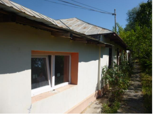 Casa si teren com. Bucsani, sat Bucsani