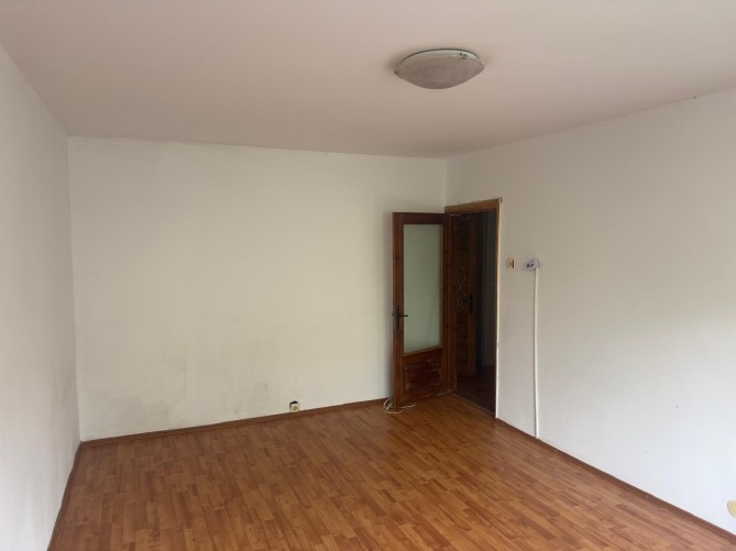 Apartament 2 camere si dependinte, blv. Constantin Brancusi, nr.11, etaj 2, Targu-Jiu, judetul Gorj