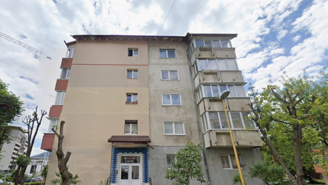 Cota 1/8 din apartament 3 camere si dependinte, str. Nucului, etaj 2, Brasov, judetul Brasov