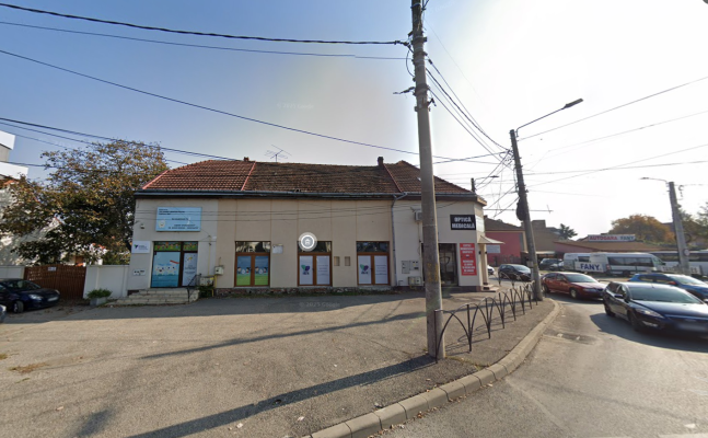 Spatiu comercial compus din 2 unitati si teren aferent situat in loc Satu Mare str Octavian Goga