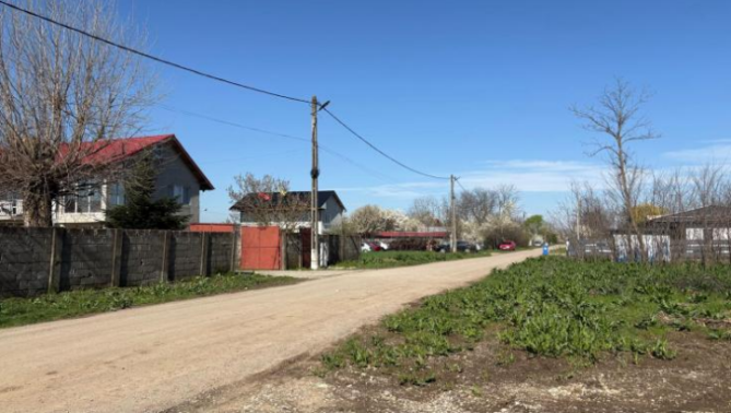 COTA DE 1/2 din teren intravilan Dascălu (IL) – 1.000 mp