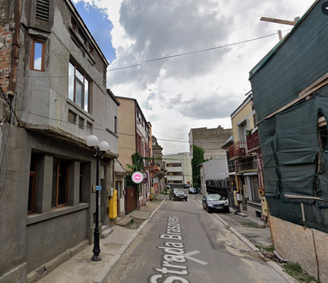 Cotă 3/8 din imobil – Apartament 2 camere, beci, terasă și teren intravilan, Municipiul Brăila, jud. Brăila BTM3035277