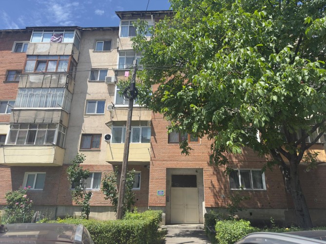 Apartament 2 camere si dependinte, blv. Constantin Brancusi, nr.11, etaj 2, Targu-Jiu, judetul Gorj