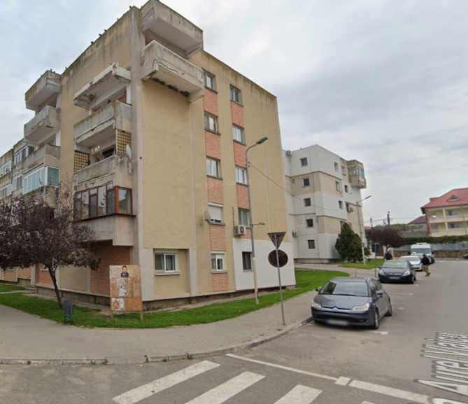 Cota 1/8 din apartament 2 cam, decomandat, confort 1, oras Babadag, jud. Tulcea 6401863