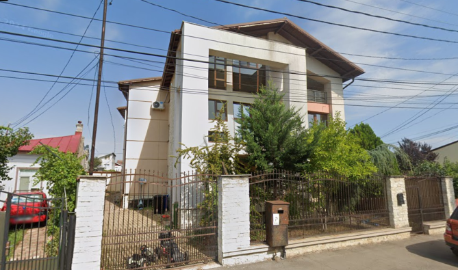 Apartament suprafata 221mp in Str. Berzei, Targoviste, Jud. Dambovita