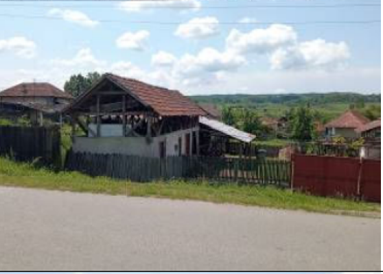 Cota de 1/2 din casa si teren, Comuna Șișești, sat Șișești, jud. Mehedinti