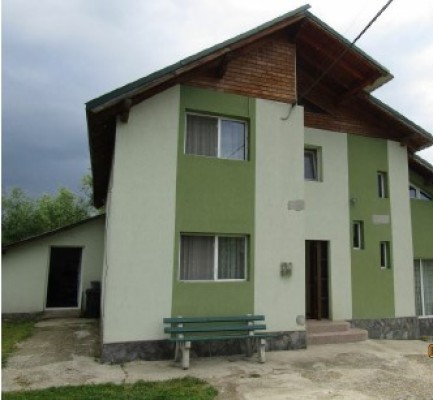 Casa cu teren, Loc. Fieni, Jud.Dambovita