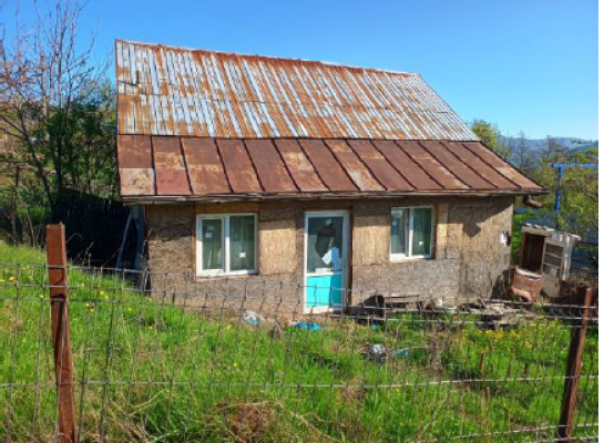 Cota de 1/3 din teren intravilan cu constuctie com. Sotrile, jud. Prahova 6241464