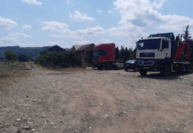Teren agricol intravilan si extravilan com. Tulnici 2.458 mp.