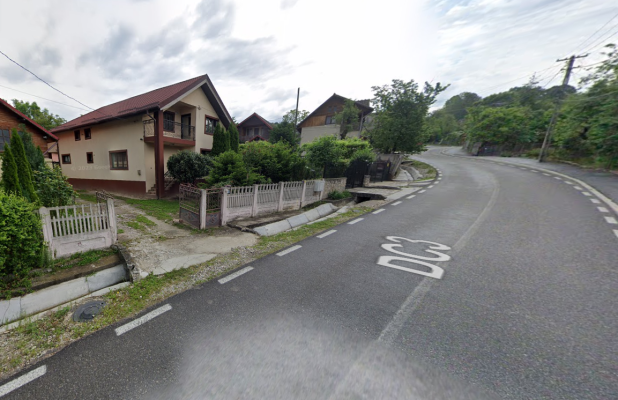 Casa si teren Berevoiesti,  Fieni, jud. Dambovita