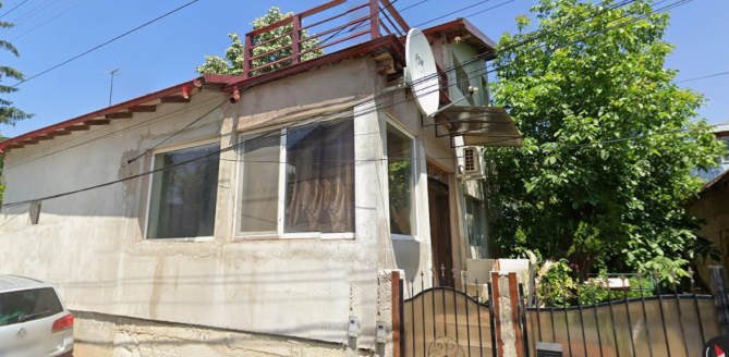 Casă unifamilială cu teren, Municipiul Iași, Strada Ogorului, Județul Iași.