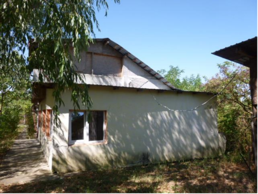 Casa si teren com. Bucsani, sat Bucsani