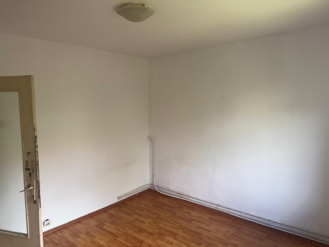Apartament 2 camere si dependinte, blv. Constantin Brancusi, nr.11, etaj 2, Targu-Jiu, judetul Gorj
