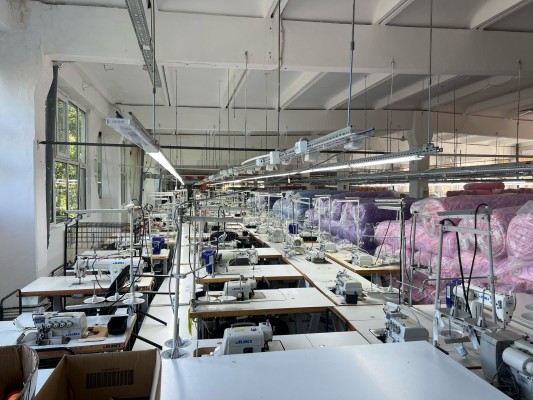 Bun imobil constructie industiala in Com. Petresti, Str. Principala nr. 1, jud. Dambovita