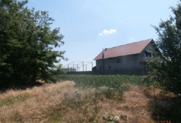 Teren intravilan arabil, Sat Zavoiu, Com.Mogosani, Jud.Dambovita