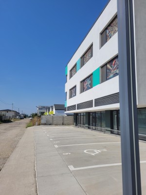 Spatiu comercial, comuna Berceni, str DOBRENI, nr 32