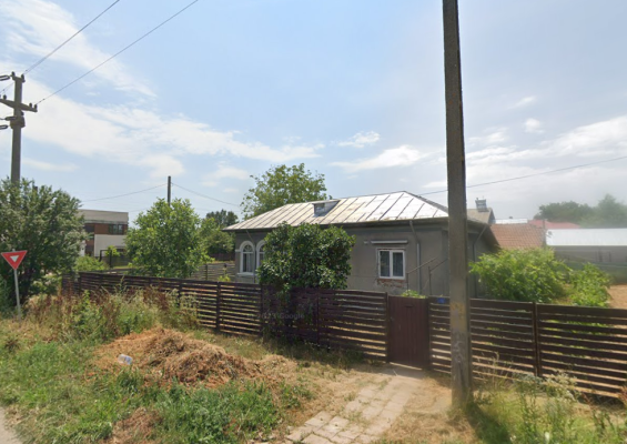 Cota de 3/16 din casa si teren, loc. Curcani, str Petre Ghica, Calarasi