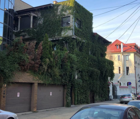 Casa si teren, Str Constantin Disescu