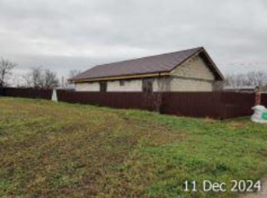 Teren intravilan si casa, comuna Salcioara,strada Nicolae Balcescu, judetul Ialomita