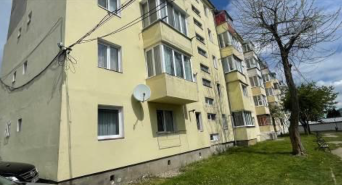 COTA DE 1/2 din apartament 2 camere, str. 9 MAI, Codlea