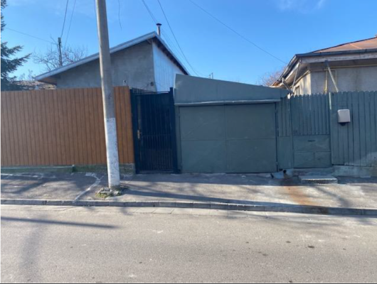 COTA de 1/2 din casa si teren, Str.Tamaioarei