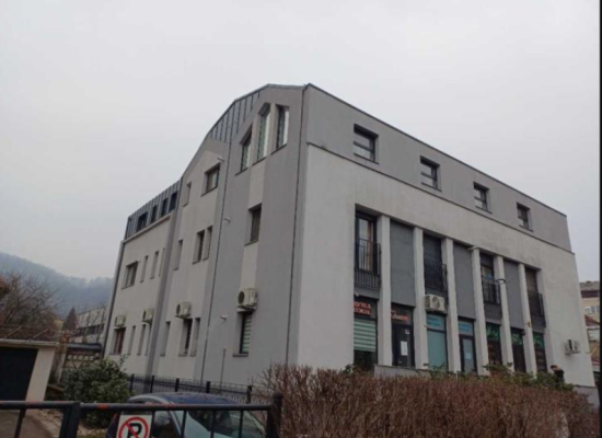 Cota de 1/2 din apartament 2 camere in Baia Mare, Strada Victoriei, Nr. 116A, mansarda, jud. Maramures