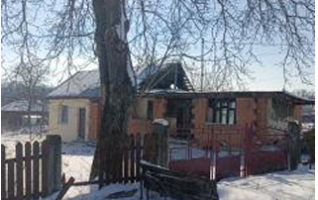 Cota 1/2 din casă de locuit și teren intravilan – Comuna Moldoveni, jud. Neamț