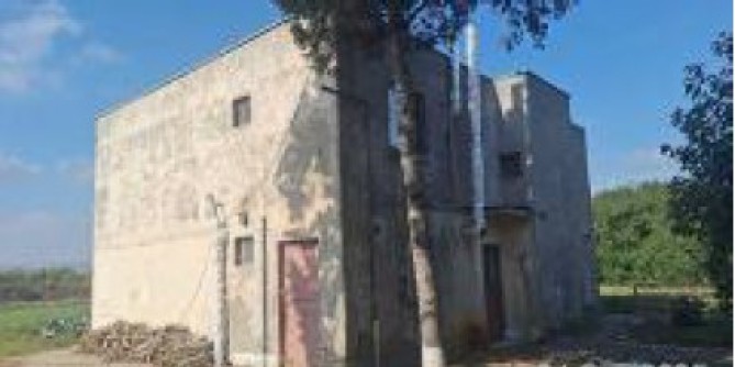 Apartament 3 camere + boxă, Loc. Gara Roșiești, Com.Rosiesti, Jud. Vaslui