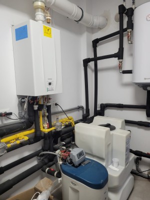 Spatiu comercial, comuna Berceni, str DOBRENI, nr 32