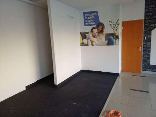 Spatiu comercial zona benzinaria MOL str. 9 Mai, Bacau, jud. Bacau