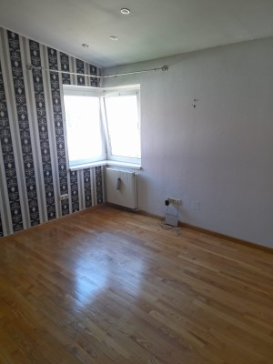 Casa D+P+E si teren in Petresti, str. Mihai Eminescu, nr. 67, jud. AB