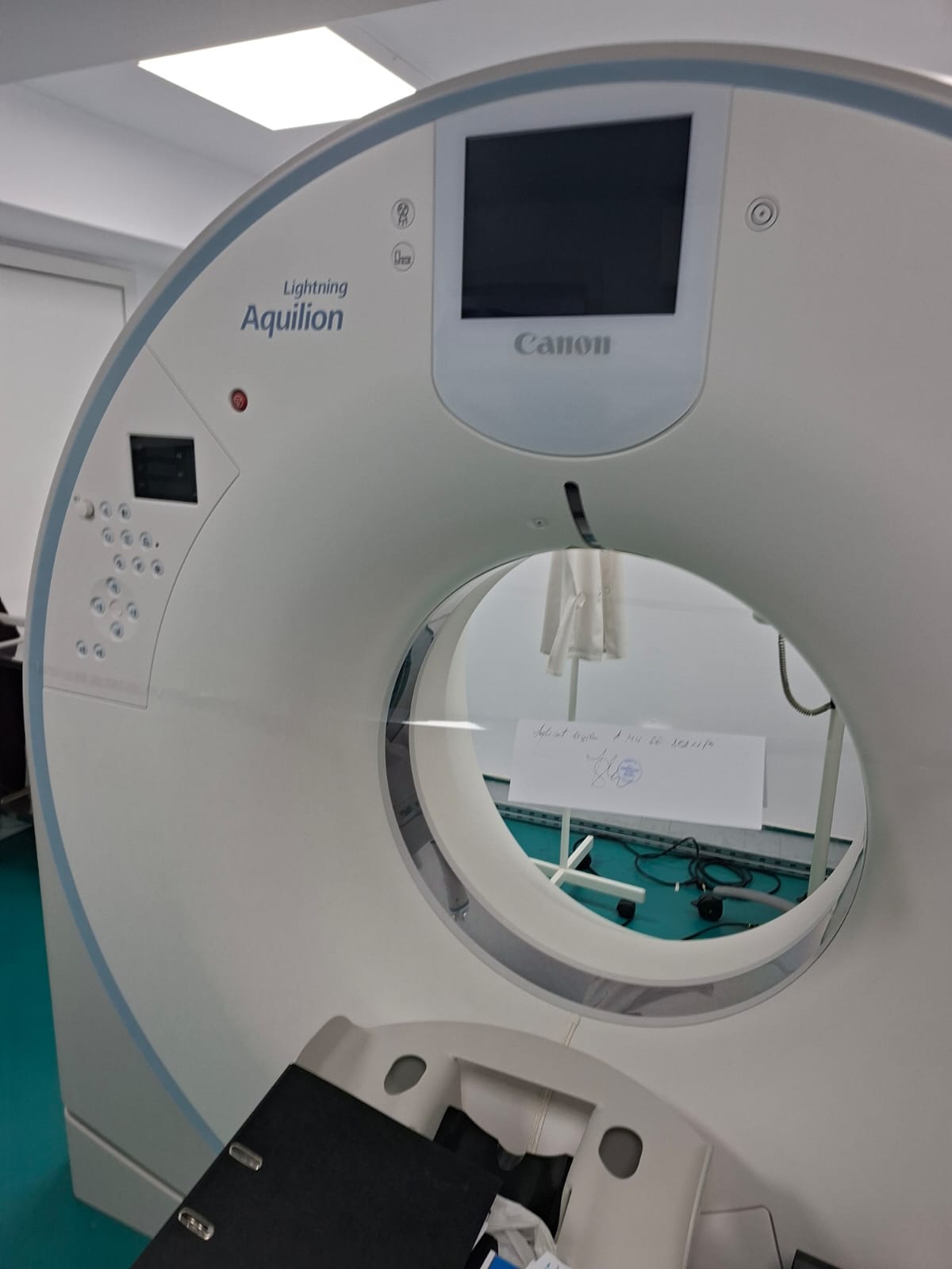 Vanzare in licitatie - Computer tomograf CANON Lightning 32