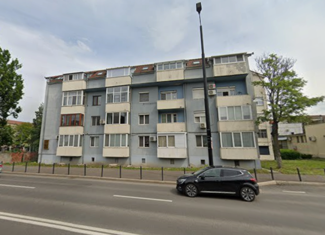 Cotă 3/8 din apartament cu 2 camere, Str. Dimitrie Cantemir, Oradea, Județul Bihor